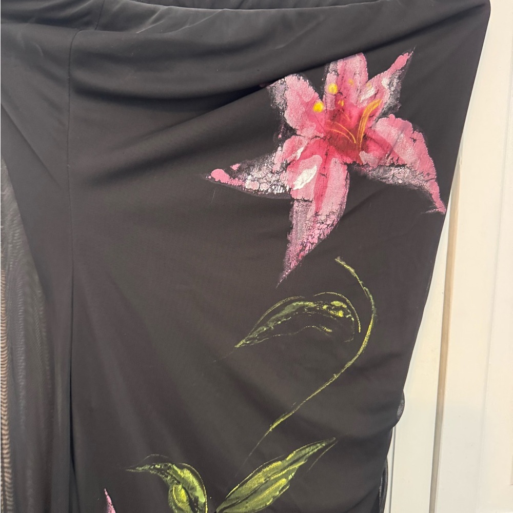 Gorgeous flattering Newport News Black Floral Jumpsuit – Size 8 - Picture 3 of 11